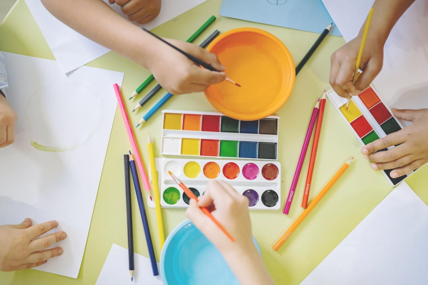 Detaillierte Figurenstudie mit Fokus auf anatomische Proportionen